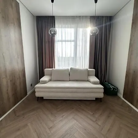 Franko Aparts * Oezjhorod